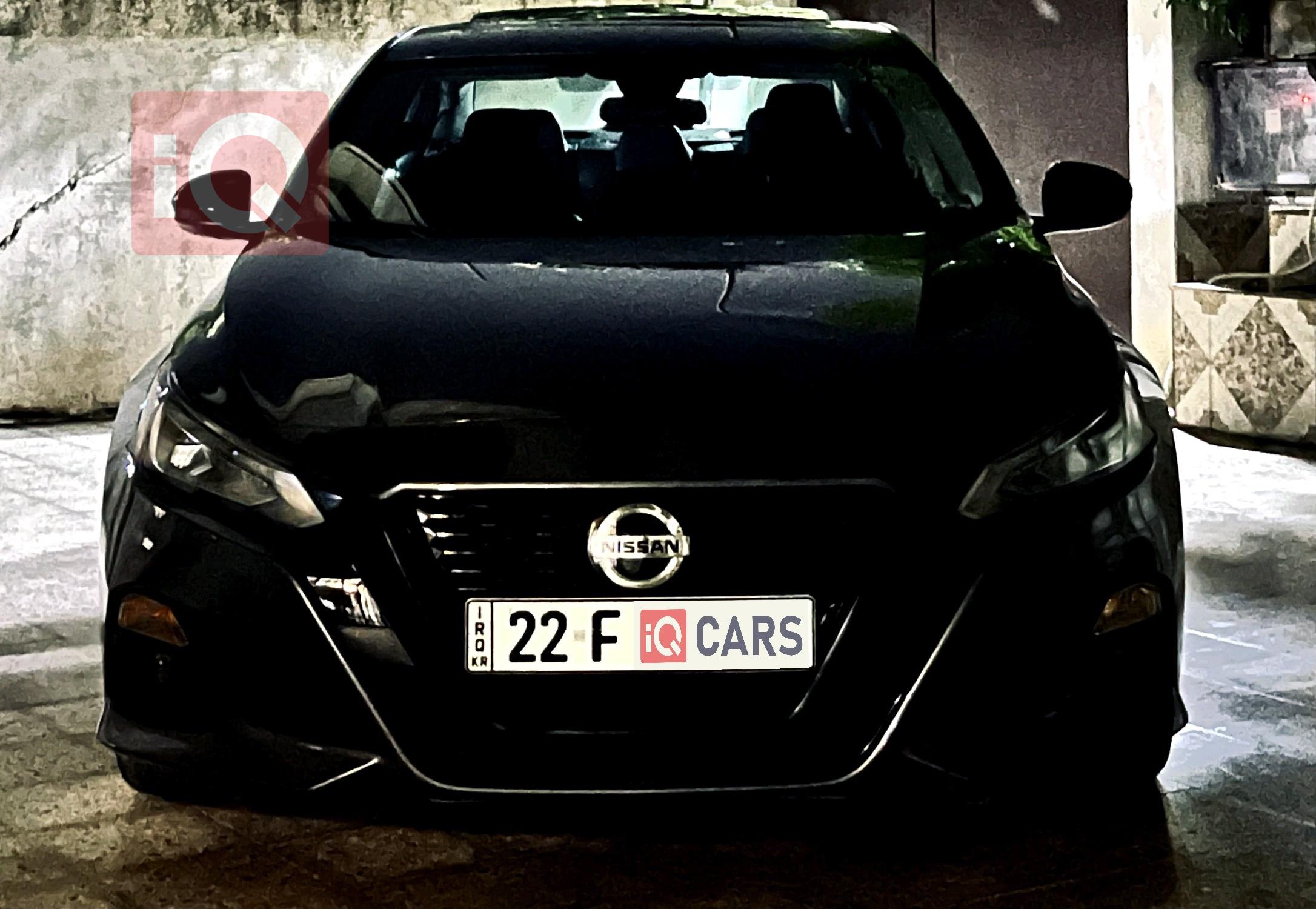 نيسان ألتيما